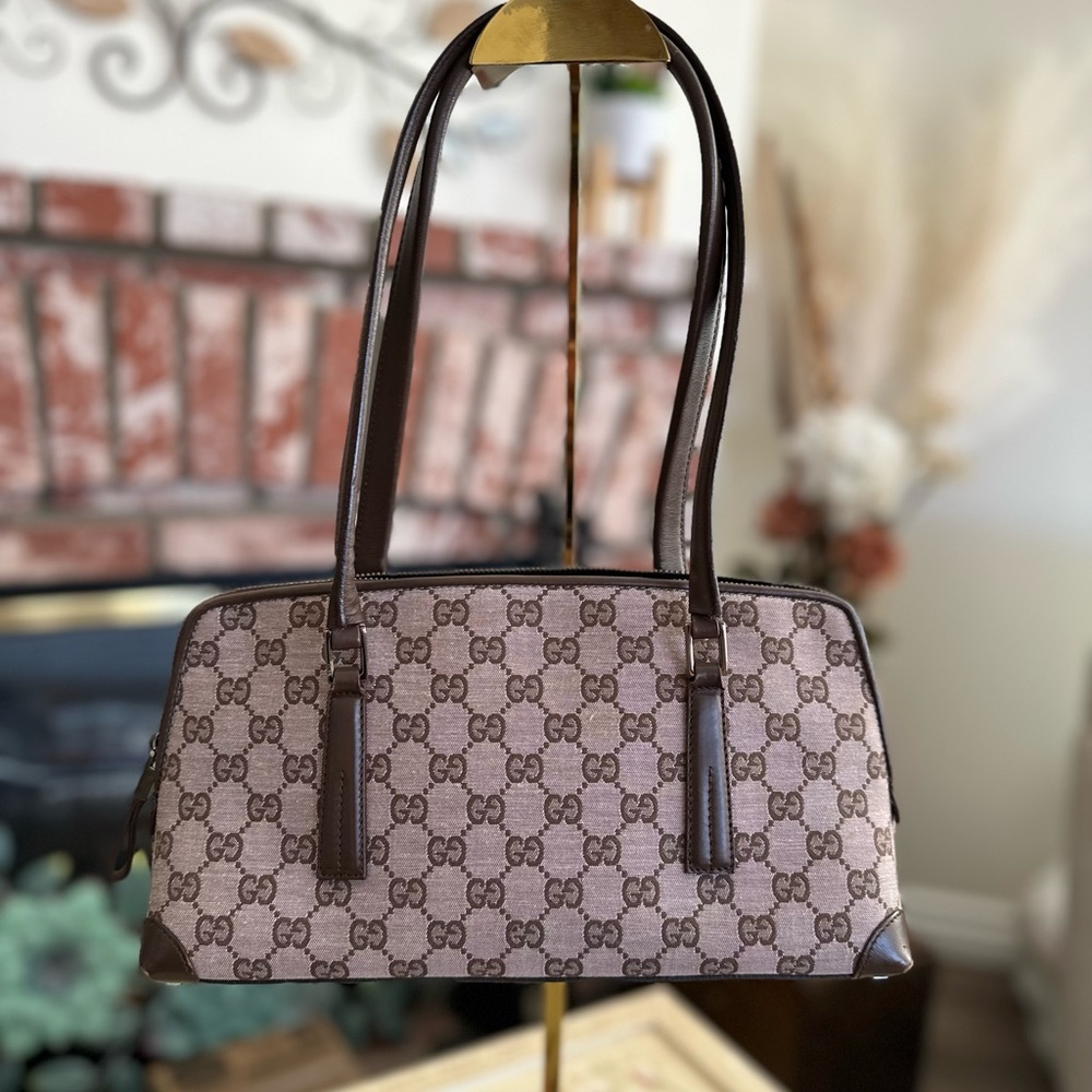 Gucci GG Canvas Brown Leather Trim Shoulder Bag - Picture 2 of 13